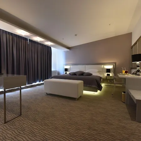 Otel Aurel Podgoriçe