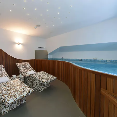 Otel Aurel Podgoriçe