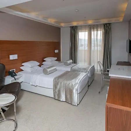 Aurel 4* Podgorica