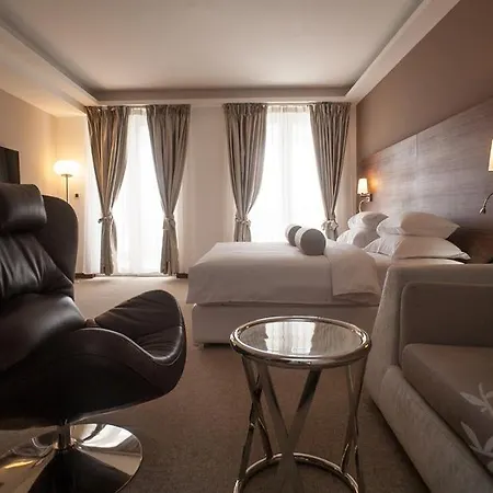 Aurel 4* Podgorica