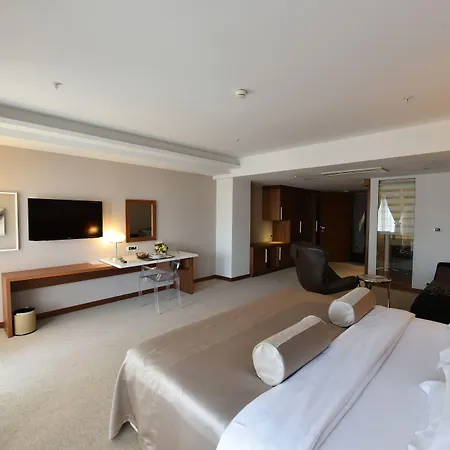 Aurel Hotel