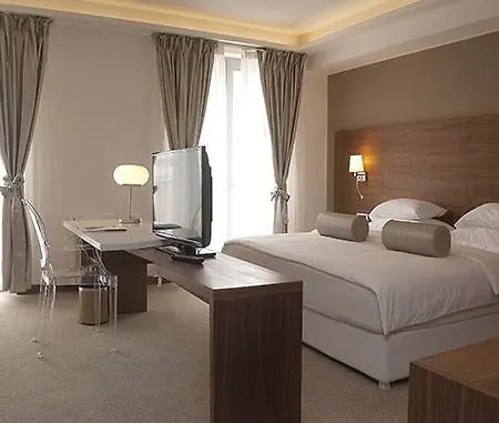 Hotel Aurel 4*