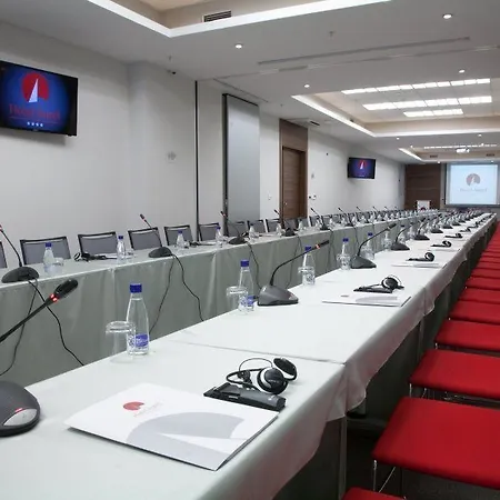 Aurel Hotel 4*